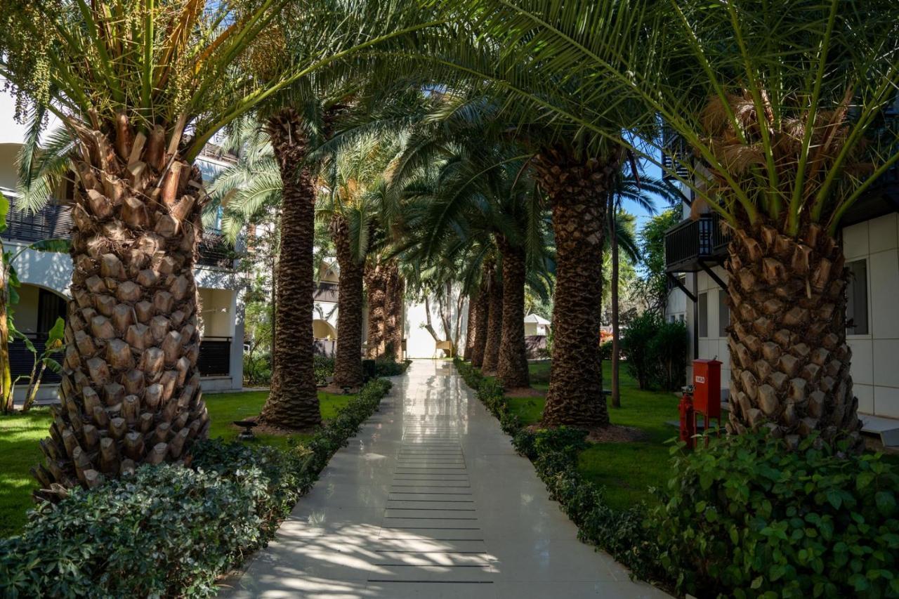 Latanya Park Resort Yaliciftlik Exteriör bild